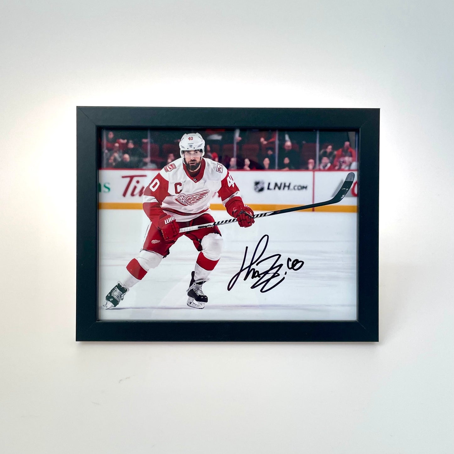 Detroit Red Wings keps och tavla signerad av Henrik Zetterberg - Black