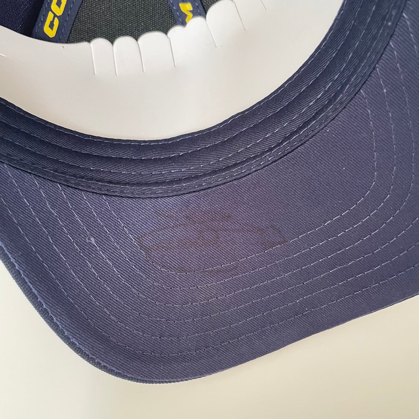 Tre kronor keps signerad av Mika Zibanejad - Blå